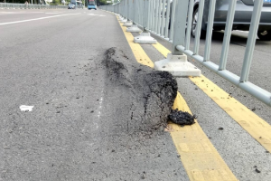 瀝青路面形成擁包<em>該</em><em>怎么</em>處理呢？