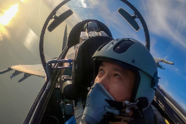 空中乘務(wù)專業(yè)《民航法律法規(guī)——“我是中國空軍，你即將進入中國領(lǐng)空，立即離開，立即離開！”》課程思政案例