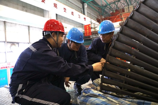 汽車(chē)技術(shù)服務(wù)與營(yíng)銷(xiāo)專(zhuān)業(yè)：《汽車(chē)顧問(wèn)式銷(xiāo)售—華電李興敏》課程思政案例