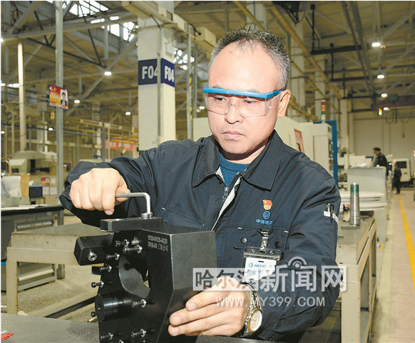 <em>李</em>長軍：鉗工大咖的鑄“心”<em>路</em>