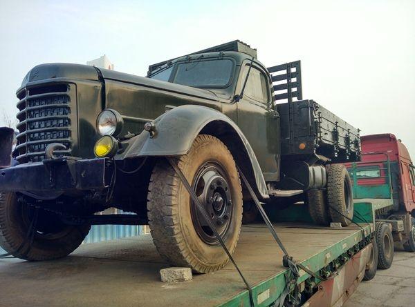 經(jīng)典老車：70年代的解放牌<em>汽車</em>什么樣子？它是中國<em>汽車</em>的見證者！