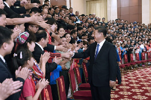 <em>習近平</em>會見全國體育先進單位和先進個人代表等