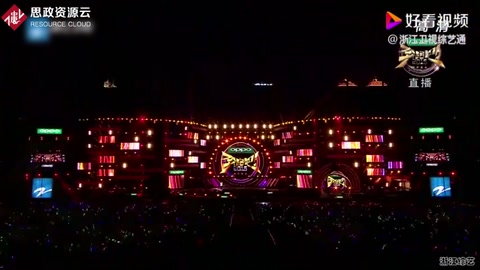 劉歡溫柔演唱《彎彎的月亮》，唱的傷感深情，歌詞走心好聽！