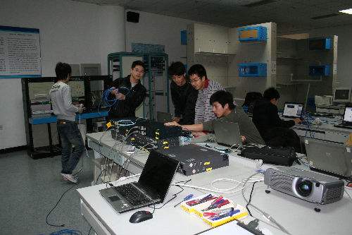 <em>網路</em><em>組建</em><em>與</em><em>維護</em>實踐