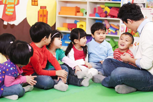 <em>課程標準</em>：<em>學前教育</em>專業(yè)《幼兒游戲理論與實踐》<em>課程標準</em>