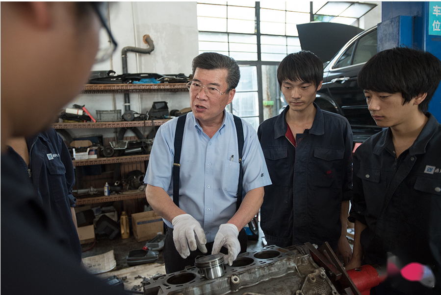 <em>大國</em><em>工匠</em>、汽車神醫(yī)陶巍事跡圖02