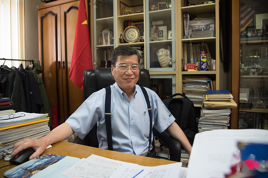 <em>大國</em><em>工匠</em>、汽車神醫(yī)陶巍事跡圖01