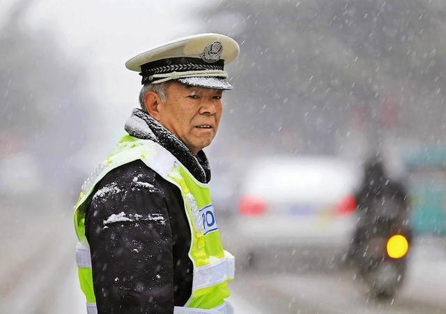 <em>授課</em><em>圖片</em>—潼關交警大隊民警：張宏倉 愛崗敬業用良心和<em>責任</em>干事