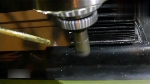 機床出故障的瞬間危及人命，在工廠干過的都清楚