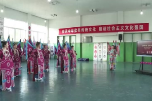 <em>微</em><em>課</em>：<em>戲曲</em><em>表演</em><em>專業(yè)</em>《<em>穆桂英</em><em>馬鞭</em><em>槍法</em><em>訓(xùn)練</em>—趟馬<em>表演</em>動(dòng)作示范》