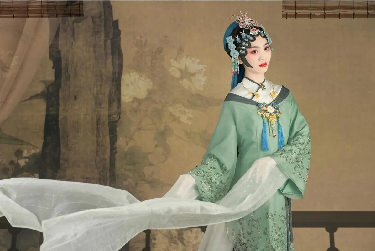 <em>戲曲</em><em>表演</em><em>專(zhuān)業(yè)</em>：《主修劇目—穆桂英掛帥》<em>課程</em><em>思</em><em>政</em><em>案例</em>