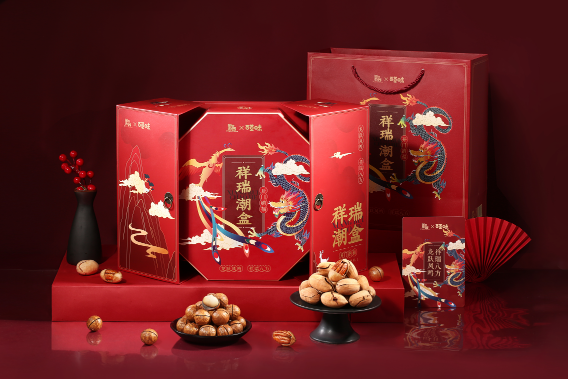 <em>百草</em><em>味</em><em>X</em><em>國(guó)家</em><em>寶藏</em><em>IP</em><em>產(chǎn)品</em>“祥瑞潮盒”