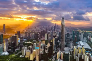 <em>通</em><em>識</em><em>課</em>：《<em>中國歷史</em>—<em>第十三</em><em>單元</em><em>中國特色社會主義</em><em>進入</em><em>新時代</em> <em>第</em>30<em>課</em><em>中國特色社會主義</em><em>新時代</em><em>和</em><em>全面</em><em>建成</em><em>小康社會</em>（一）》<em>課程</em><em>思</em><em>政</em><em>案例</em>